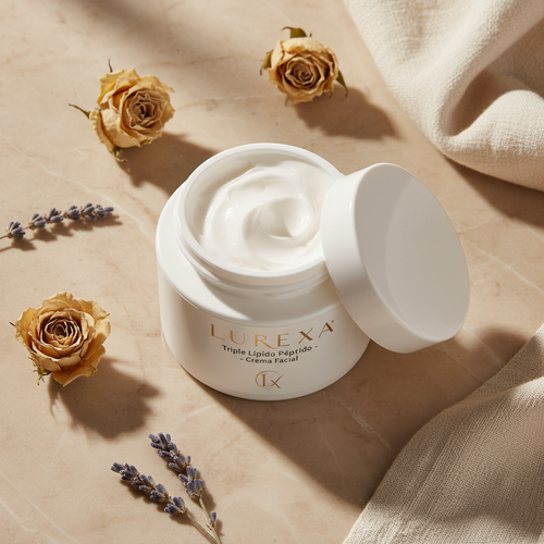 Lurexa crema flat lay